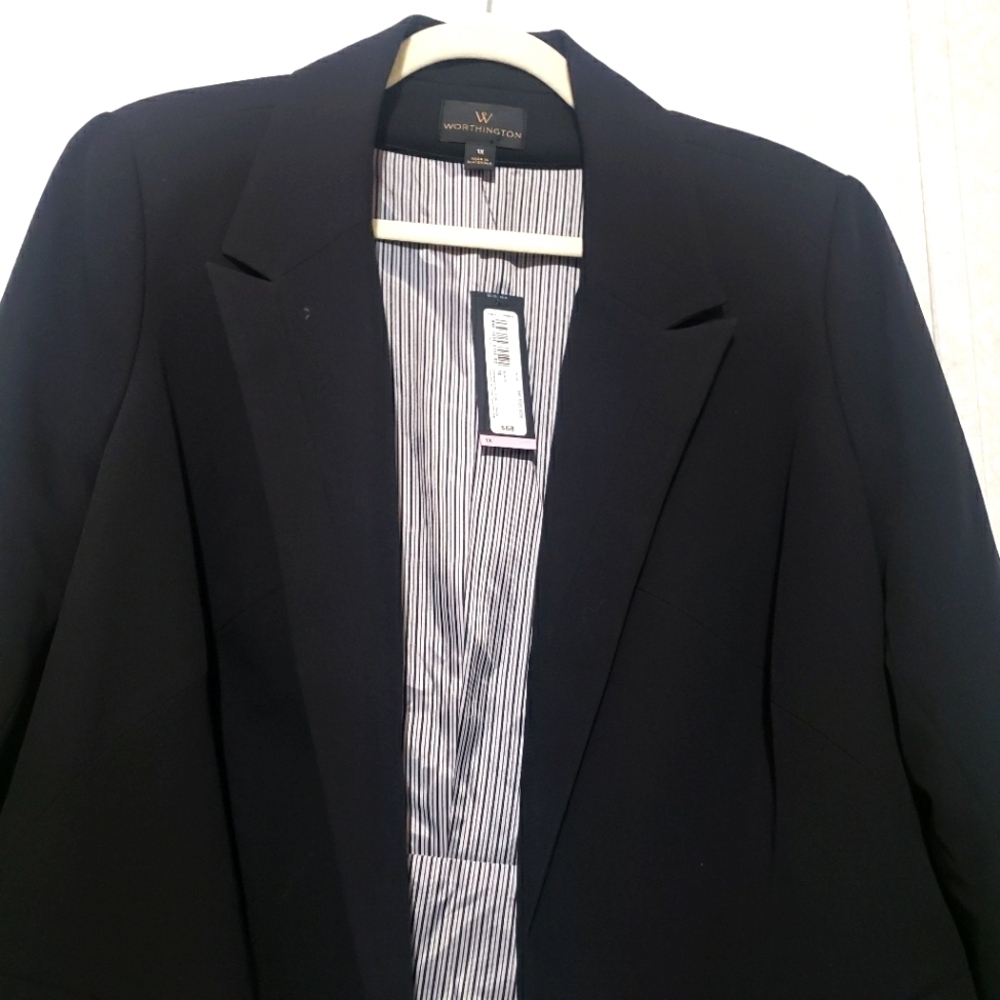 Worthington Black Tailored Blazer with Notched Lapels...size:1X - Picture 3 of 12